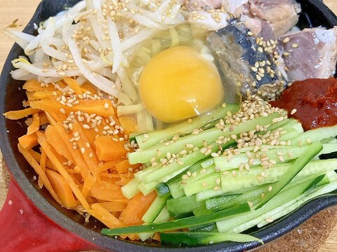 鯖の缶詰で★石焼風スキレットビビンバ